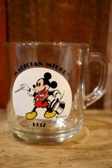 画像: ct-250205-13 Mickey Mouse / Anchor Hocking 1970's Mug "MAGICIAN MICKEY"