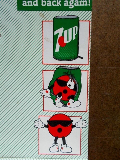 画像: ct-130702-45 7up / 80's Spot turns into a 7up can.