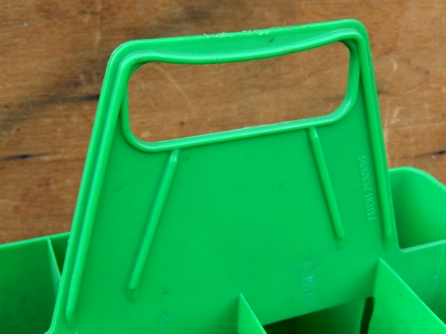 画像: dp-140108-13 7up / 70's Plastic Bottle Carrier