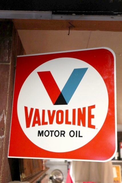 dp-181101-42 VALVOLINE / 1960's w-side sign