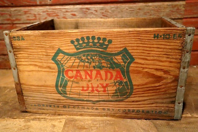 dp-230608-02 CANADA DRY / 1960's Wood Box - Jack's Mart