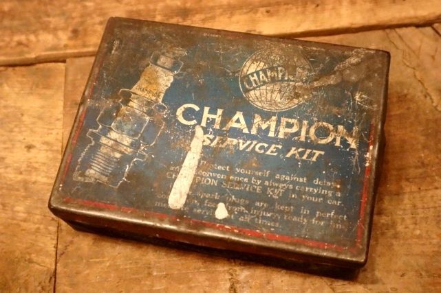 画像1: dp-240605-01 CHAMPION / 1930's SERVICE KIT TIN BOX