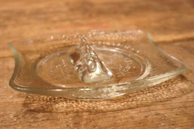 画像4: dp-241106-64 Holiday Inn / Vintage Glass Ashtray